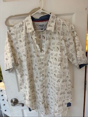 Hype White Short-Sleeve Button-Down Shirt with Tan Print